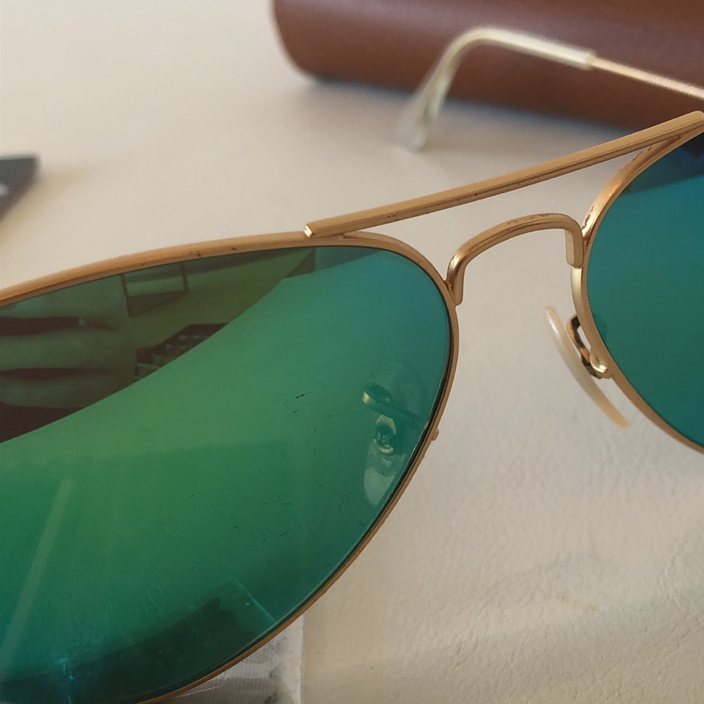 Ray Ban Large Aviators - Picture 5 of 6
